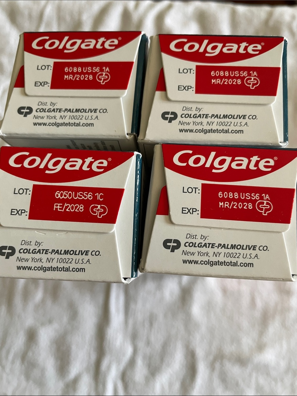 Colgate Total Deep Clean Toothpaste - White - Picture 4 of 4